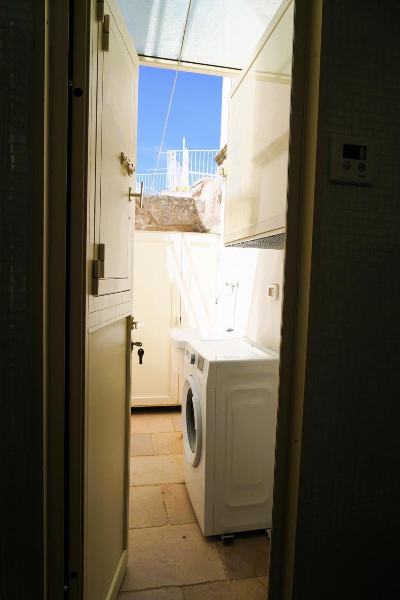 Dimora Lo Scrigno - Una Perla Nel Cuore Di Ostuni Exterior foto